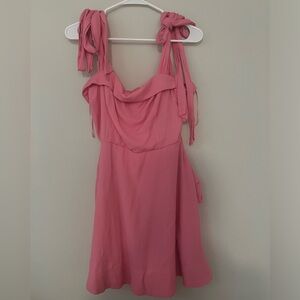 FRANCESCA’S dress in barbie pink